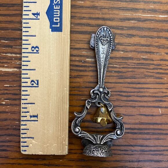 South Dakota Mount Rushmore Bell Decorative Collectible Nicholas Gish Pewter VTG - Picture 6 of 10